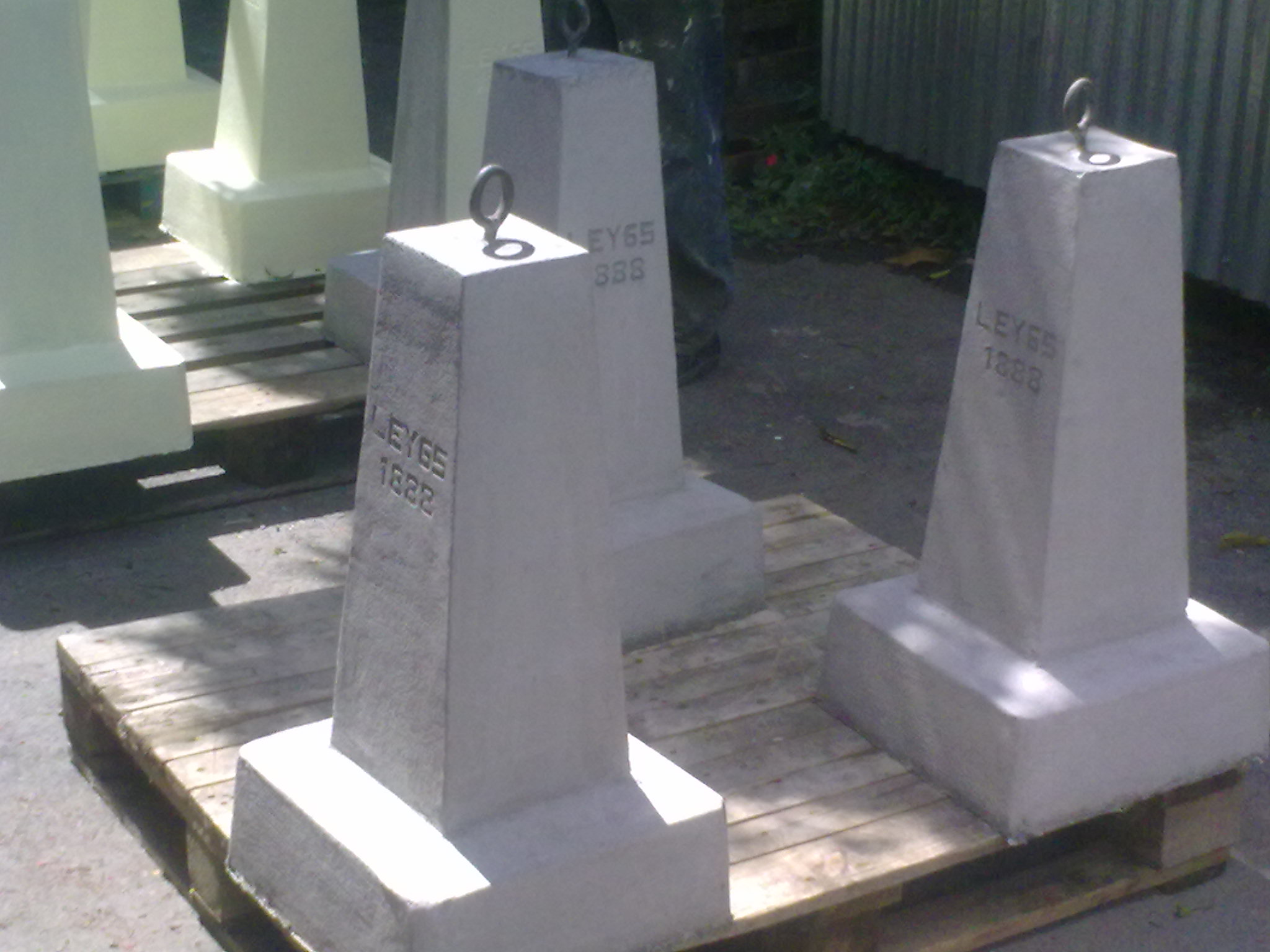 Imagen de Basas y Mojones